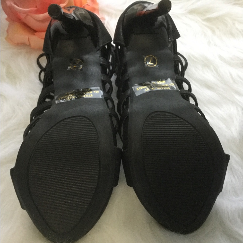 LACE UP HEELS GLADIATOR       SIZE 7 - Picture 6 of 7